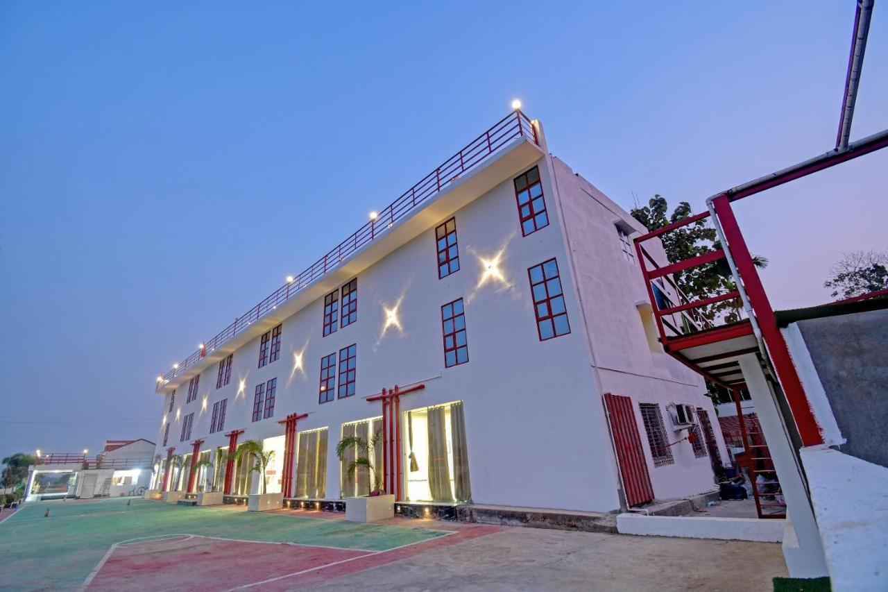 Oyo Townhouse 779 Gods County Hotel Tarapith Bagian luar foto