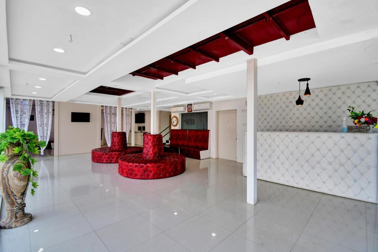 Oyo Townhouse 779 Gods County Hotel Tarapith Bagian luar foto