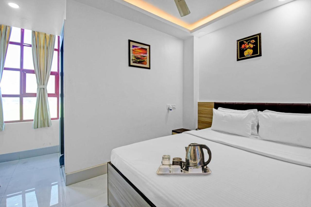 Oyo Townhouse 779 Gods County Hotel Tarapith Bagian luar foto