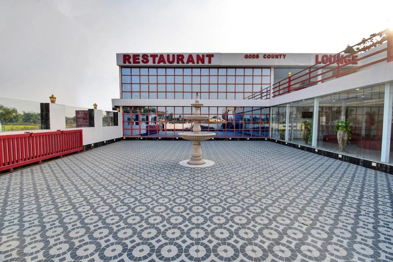 Oyo Townhouse 779 Gods County Hotel Tarapith Bagian luar foto