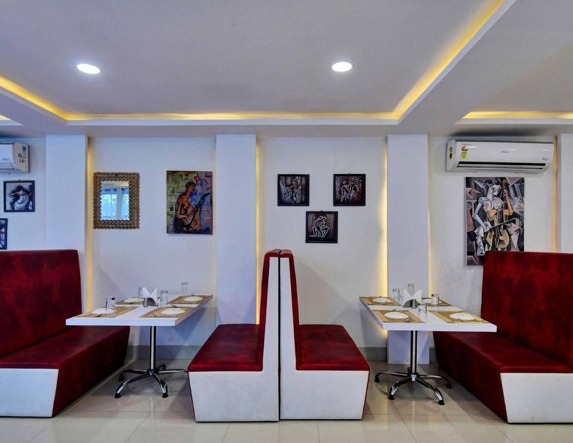 Oyo Townhouse 779 Gods County Hotel Tarapith Bagian luar foto