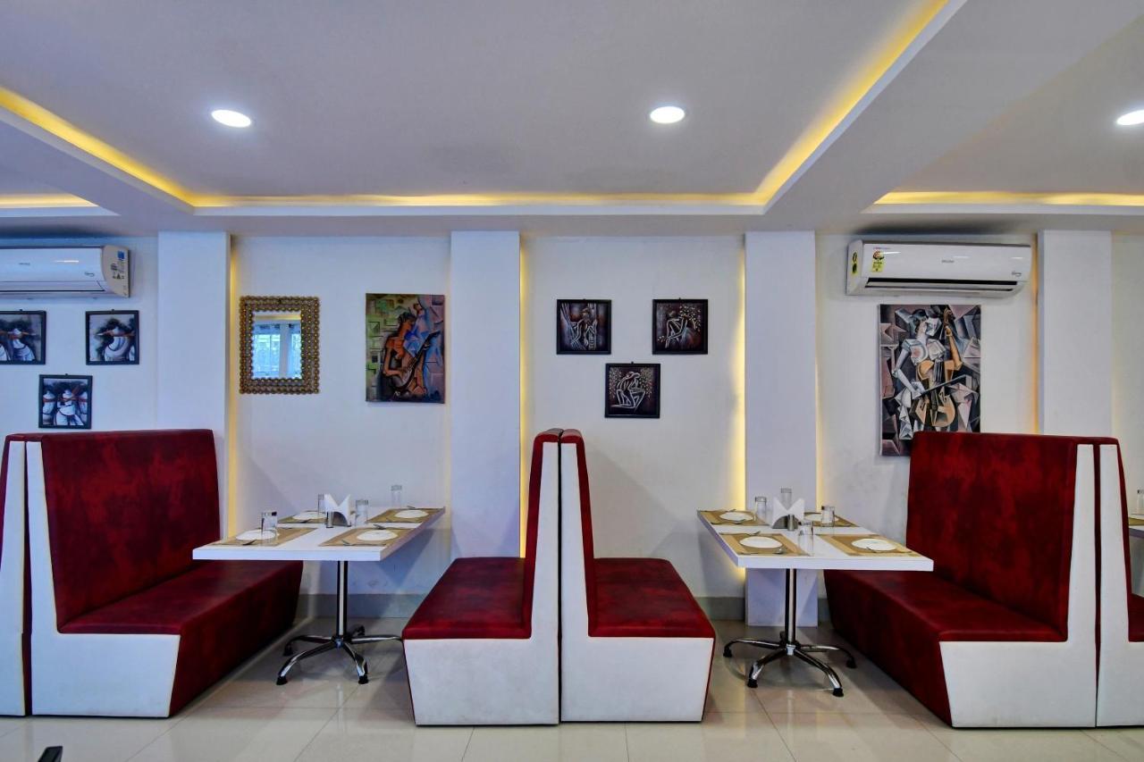 Oyo Townhouse 779 Gods County Hotel Tarapith Bagian luar foto